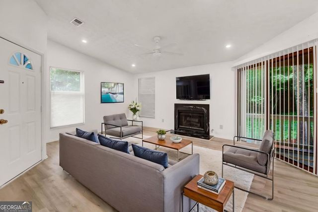 1283 Keys Lake Drive NE, Brookhaven, GA 30319