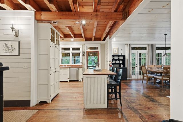 550 Navaho Way, Ellijay, GA 30540