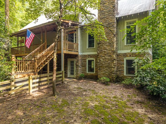550 Navaho Way, Ellijay, GA 30540