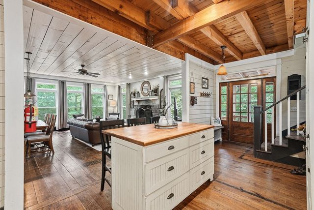 550 Navaho Way, Ellijay, GA 30540