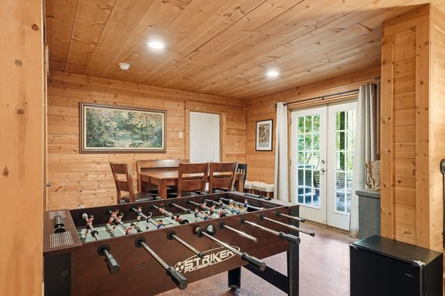 550 Navaho Way, Ellijay, GA 30540