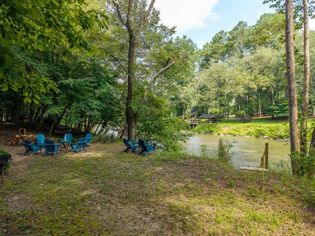 550 Navaho Way, Ellijay, GA 30540