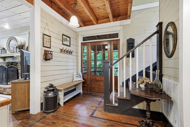 550 Navaho Way, Ellijay, GA 30540