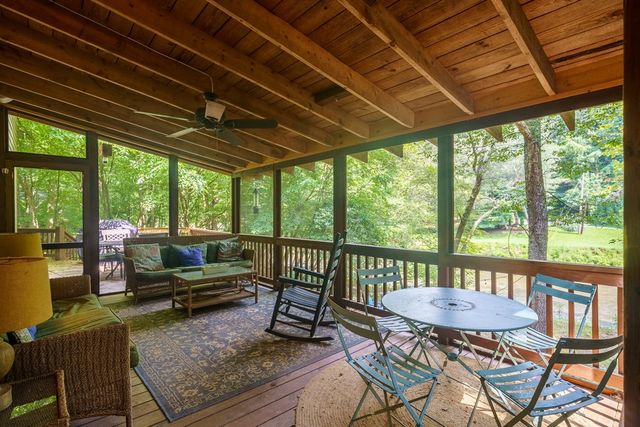 550 Navaho Way, Ellijay, GA 30540