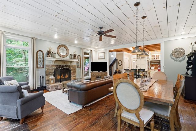 550 Navaho Way, Ellijay, GA 30540