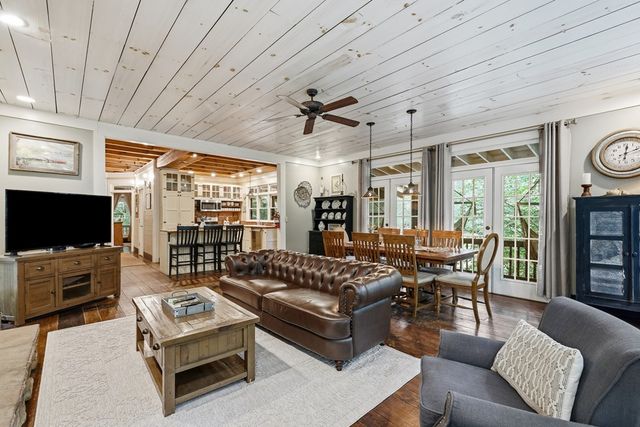 550 Navaho Way, Ellijay, GA 30540