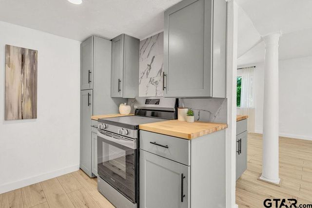 1615 Ginger Dr, Hideaway, TX 75771