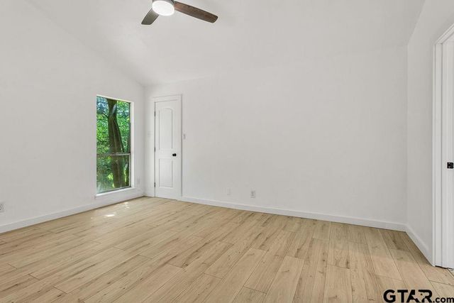 1615 Ginger Dr, Hideaway, TX 75771