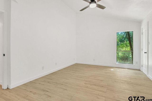 1615 Ginger Dr, Hideaway, TX 75771