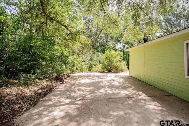 1615 Ginger Dr, Hideaway, TX 75771