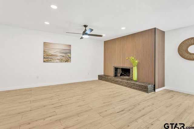 1615 Ginger Dr, Hideaway, TX 75771