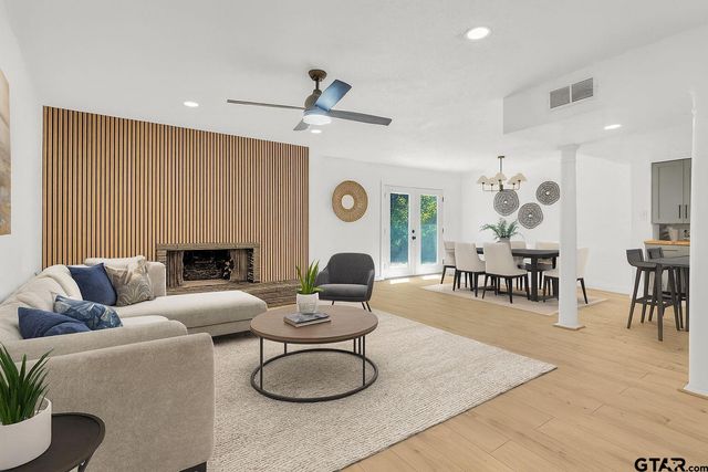 1615 Ginger Dr, Hideaway, TX 75771