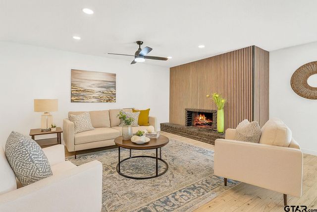 1615 Ginger Dr, Hideaway, TX 75771