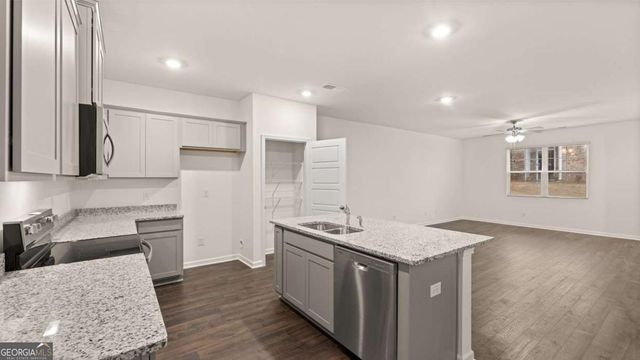 364 Sound Circle, Stockbridge, GA 30281