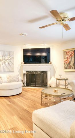 161 Gardiner Lake Rd, Louisville, KY 40205