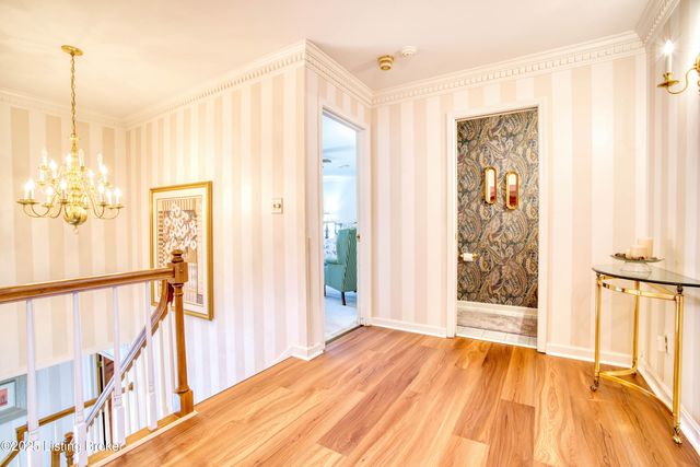 161 Gardiner Lake Rd, Louisville, KY 40205
