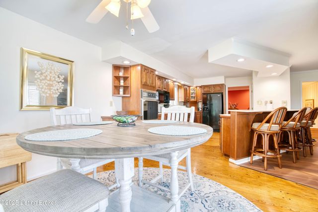 161 Gardiner Lake Rd, Louisville, KY 40205