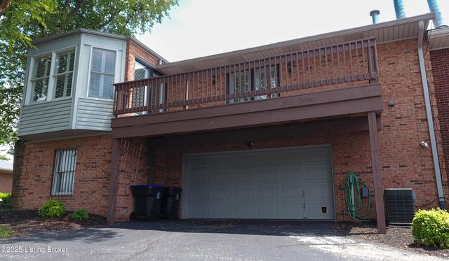 161 Gardiner Lake Rd, Louisville, KY 40205