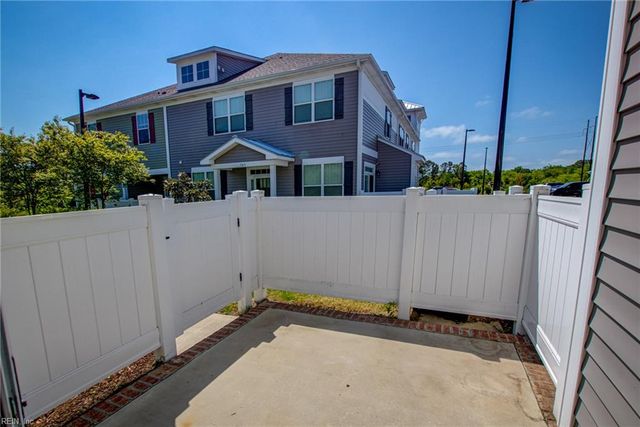 609 Fishers CT, Hampton, VA 23666