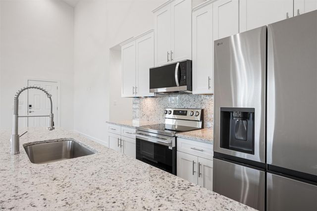 877 Alberdie Drive, Crystal Beach, TX 77650