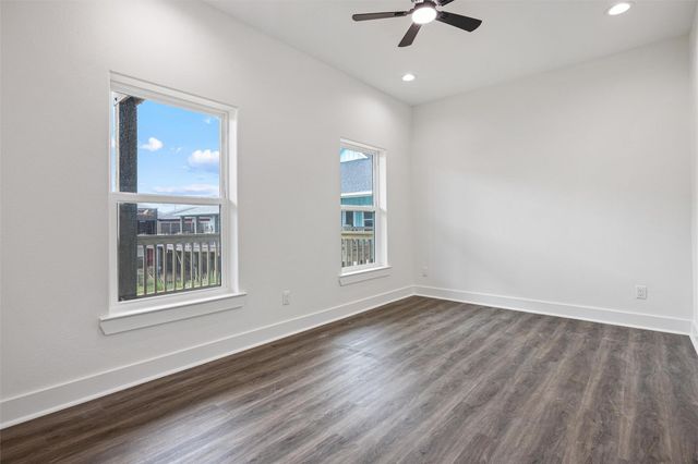 877 Alberdie Drive, Crystal Beach, TX 77650