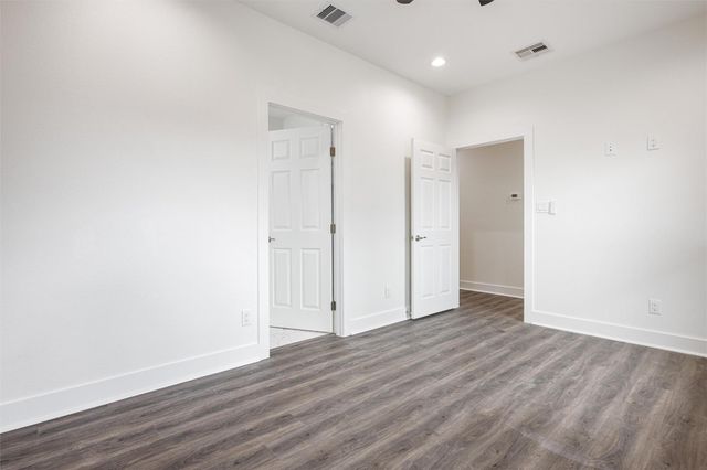 877 Alberdie Drive, Crystal Beach, TX 77650