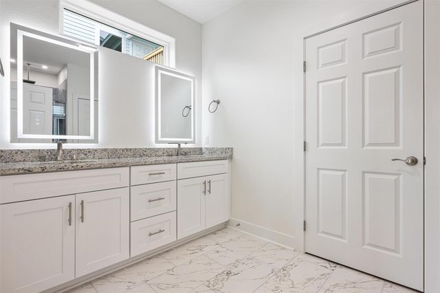 877 Alberdie Drive, Crystal Beach, TX 77650