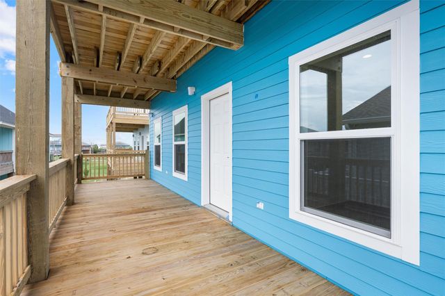 877 Alberdie Drive, Crystal Beach, TX 77650
