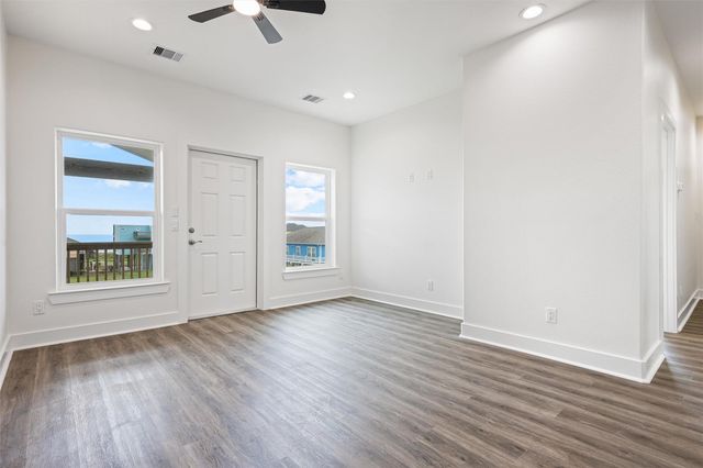 877 Alberdie Drive, Crystal Beach, TX 77650
