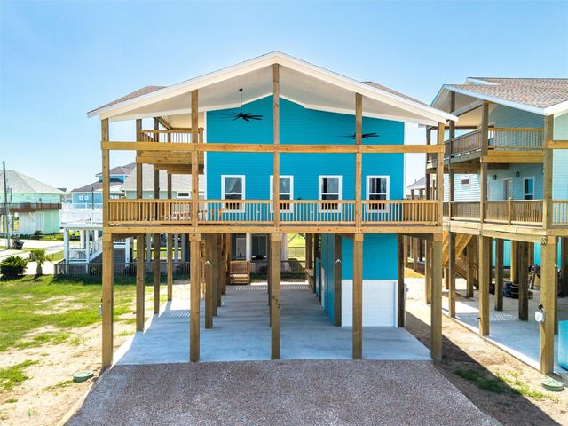 877 Alberdie Drive, Crystal Beach, TX 77650