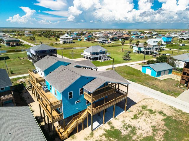 877 Alberdie Drive, Crystal Beach, TX 77650