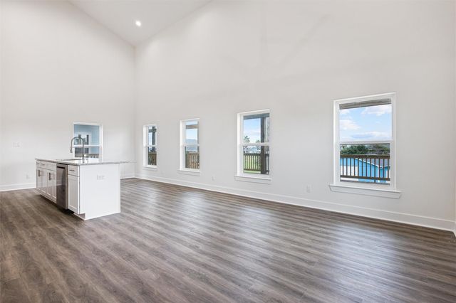 877 Alberdie Drive, Crystal Beach, TX 77650