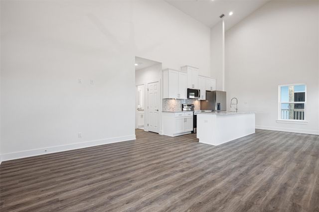 877 Alberdie Drive, Crystal Beach, TX 77650