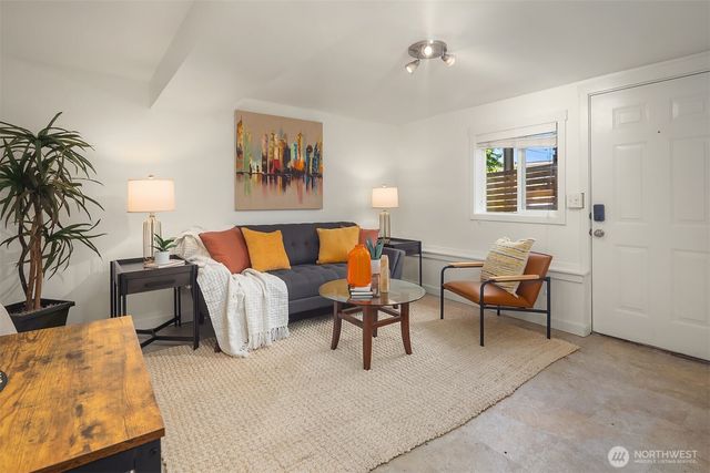 17 W Dravus Street, Seattle, WA 98119