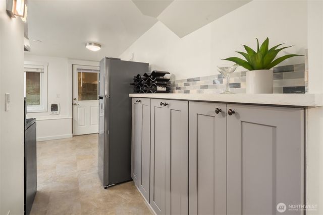 17 W Dravus Street, Seattle, WA 98119