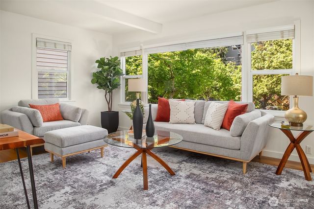17 W Dravus Street, Seattle, WA 98119