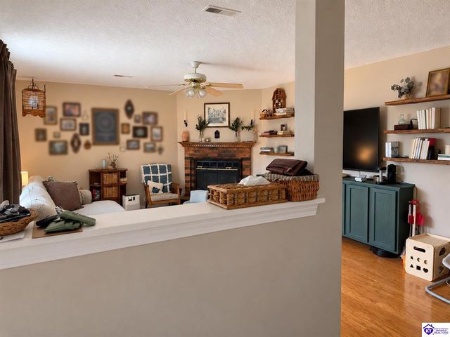 102 Heather Court, Radcliff, KY 40160