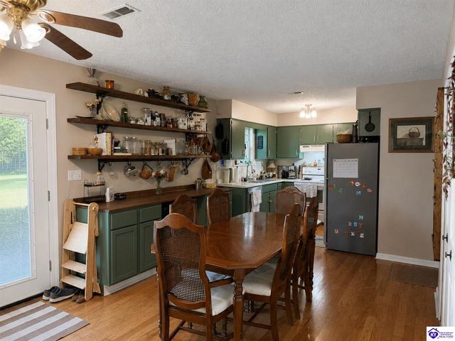 102 Heather Court, Radcliff, KY 40160