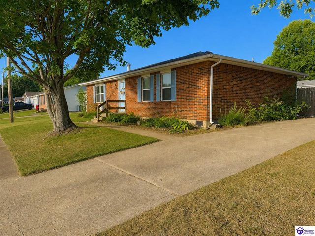 102 Heather Court, Radcliff, KY 40160