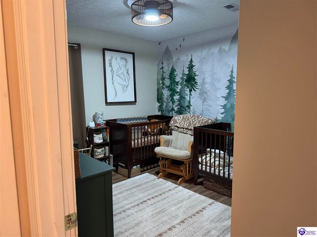 102 Heather Court, Radcliff, KY 40160