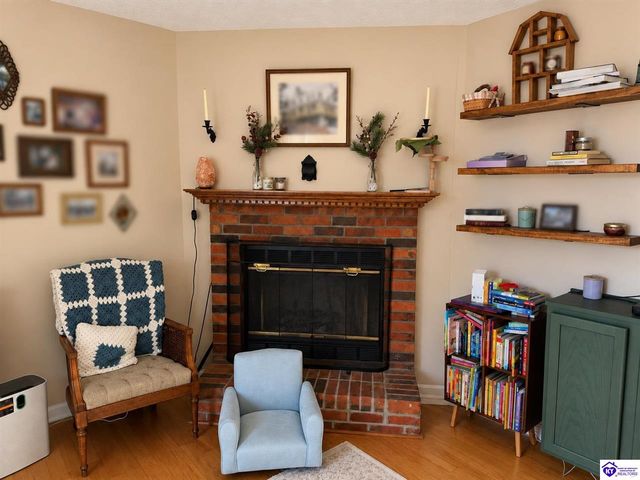 102 Heather Court, Radcliff, KY 40160