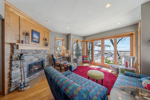 1783 BRIGHTON BEACH ROAD, Menasha, WI 54952