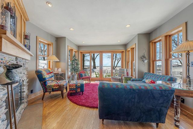 1783 BRIGHTON BEACH ROAD, Menasha, WI 54952