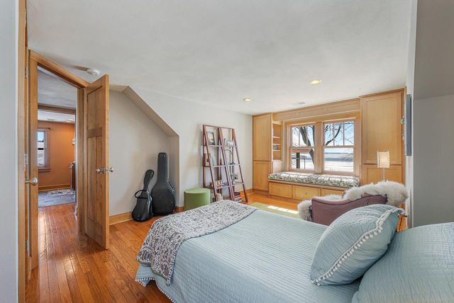 1783 BRIGHTON BEACH ROAD, Menasha, WI 54952