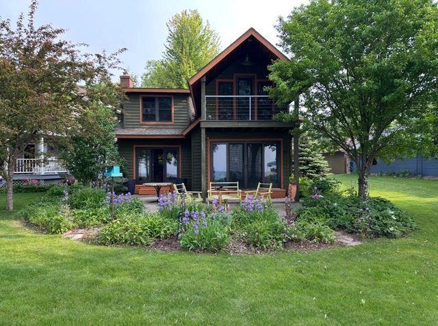 1783 BRIGHTON BEACH ROAD, Menasha, WI 54952