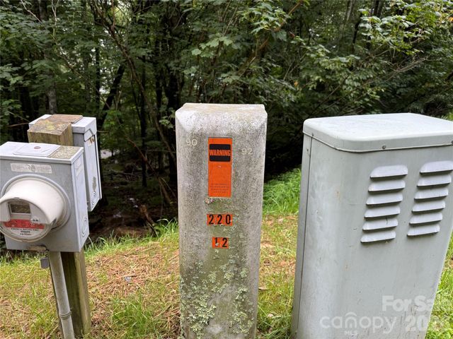 92 Goldenleaf Road, Mars Hill, NC 28754