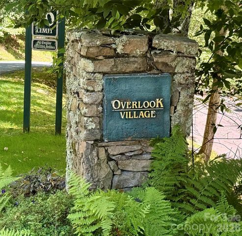 92 Goldenleaf Road, Mars Hill, NC 28754