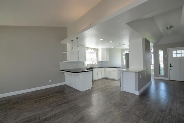 1206 E Kenosha, Fresno, CA 93720