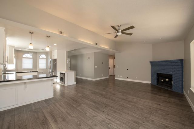 1206 E Kenosha, Fresno, CA 93720