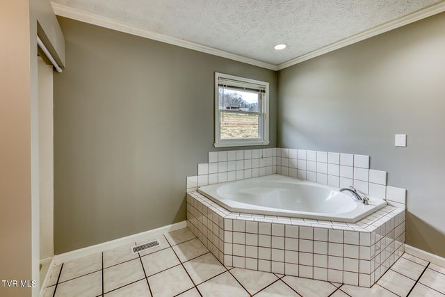 11132 Stanley Valley Road, Gate City, VA 24251